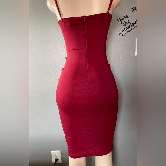 Dress - Picture 3 of 3